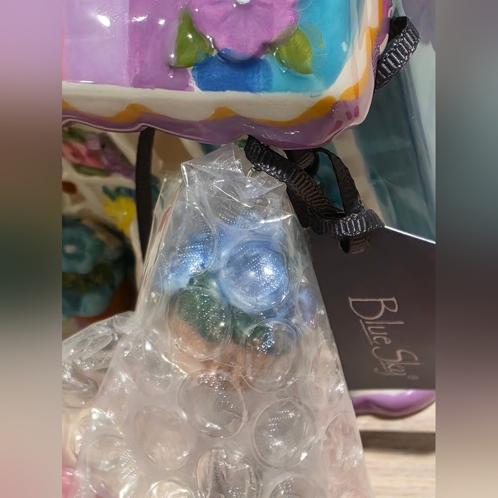 NWT Sanrio Hello Kitty Ceramic Floral Garden Shop Candle House - Picture 9 of 15